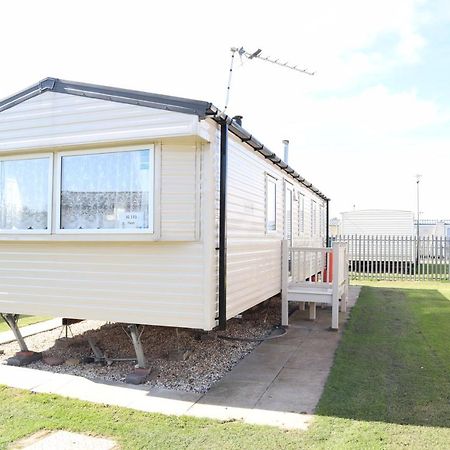 Coastfields Holiday Village Инголдмелс Екстериор снимка