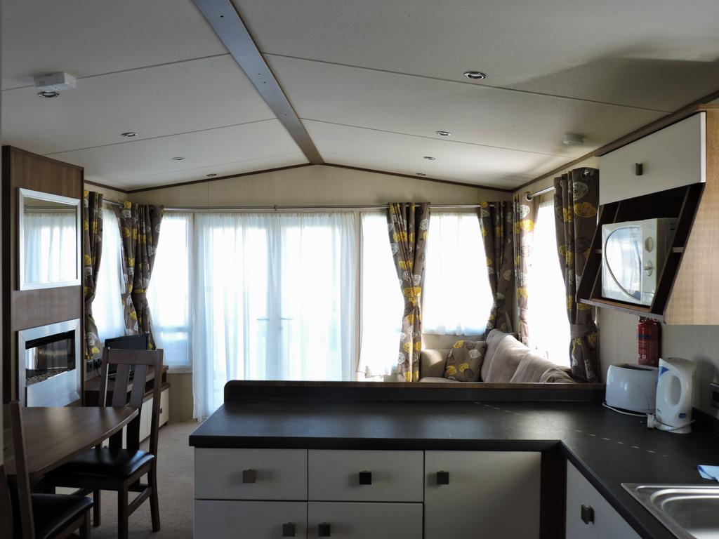 Coastfields Holiday Village Инголдмелс Екстериор снимка
