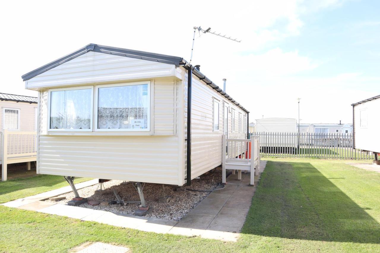 Coastfields Holiday Village Инголдмелс Екстериор снимка